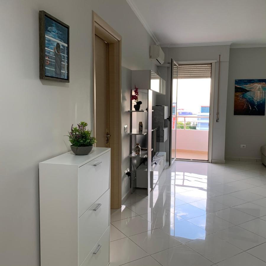 Pearl Seaview Apartment Vlorë Екстериор снимка