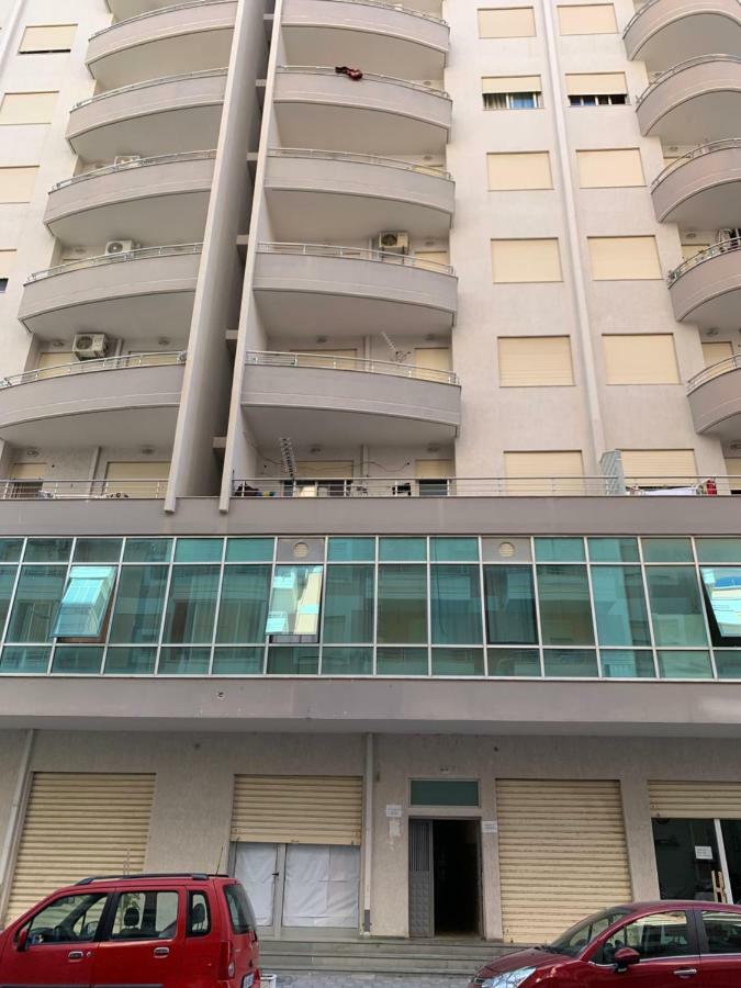 Pearl Seaview Apartment Vlorë Екстериор снимка