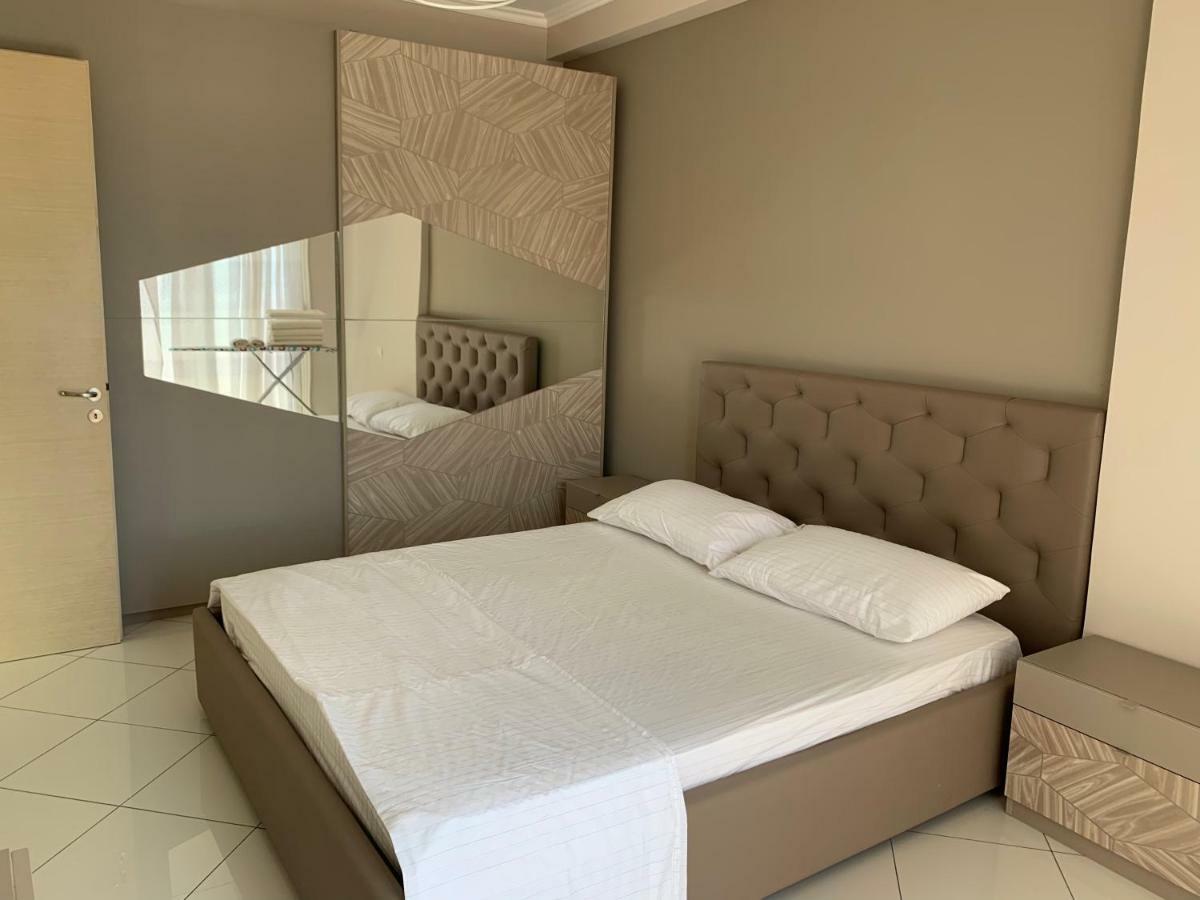 Pearl Seaview Apartment Vlorë Екстериор снимка